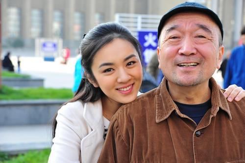 两人生了两个小孩,儿子李彧和女儿胡水.
