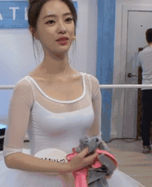 搞笑gif,大叔这么关键的时刻,你怎么可以这样!