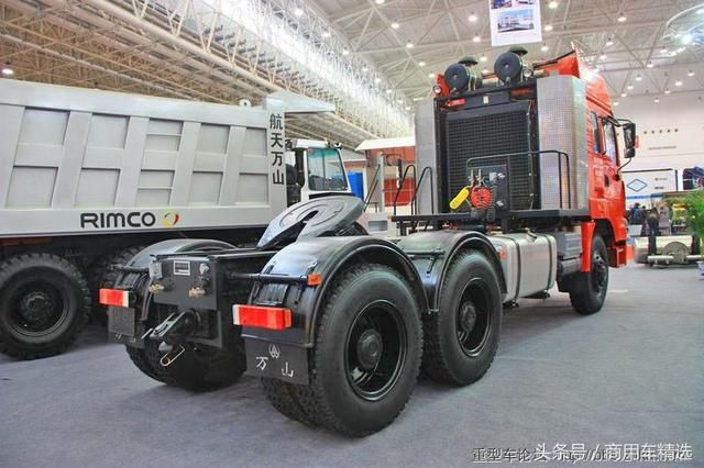 牵引总重250吨!国产航天三江6x6大件牵引车