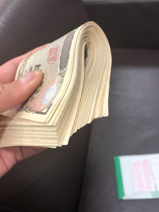 小刘每月月收入约100万日元,近6万人民币,但是东京的消费真的