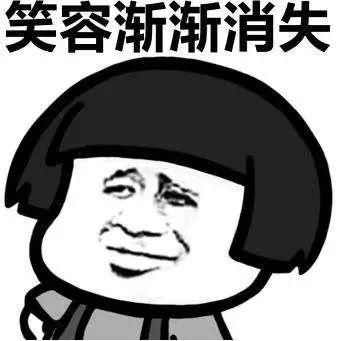 柳州一女司机占道停车,被贴10多张不干胶,车主:撕都撕