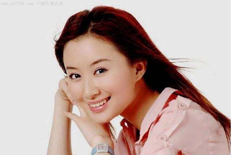 第一名 舒畅 出道零绯闻,关于她的新闻也非常少,当年一部魔幻手机
