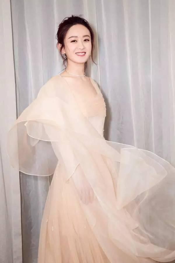 赵丽颖全家福,这么看来真的不一般