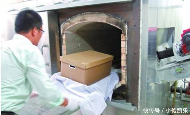 妻子即将火化,丈夫看其最后一眼后怒而报警,殡仪馆:对不起!