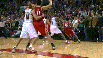 姚明生涯十佳球:扣大本扇甜瓜 最后1个太心酸