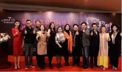 堪称演奏中国电影音乐的"国家队" 演唱方面,如男高音歌唱家丁毅,杨阳