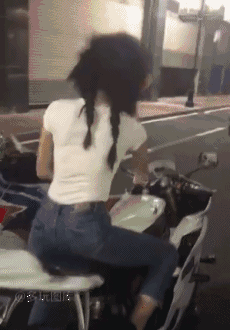 明明可以靠颜值,为什么非要靠努力呢