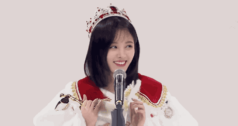鞠婧祎是snh48的top,蝉联两年总选举冠军.