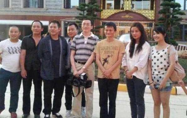 谁更汪夫!15张赵薇马云合影 5张刘强东章泽天合影