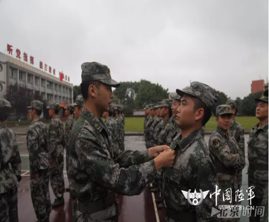 从"小作坊"到"批量化",陆军新兵"基地化训练"带来了什么?