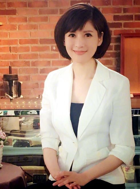 2004年沈星成为cctv中国魅力城市-珠海形象代言人,26岁的沈星在主持圈