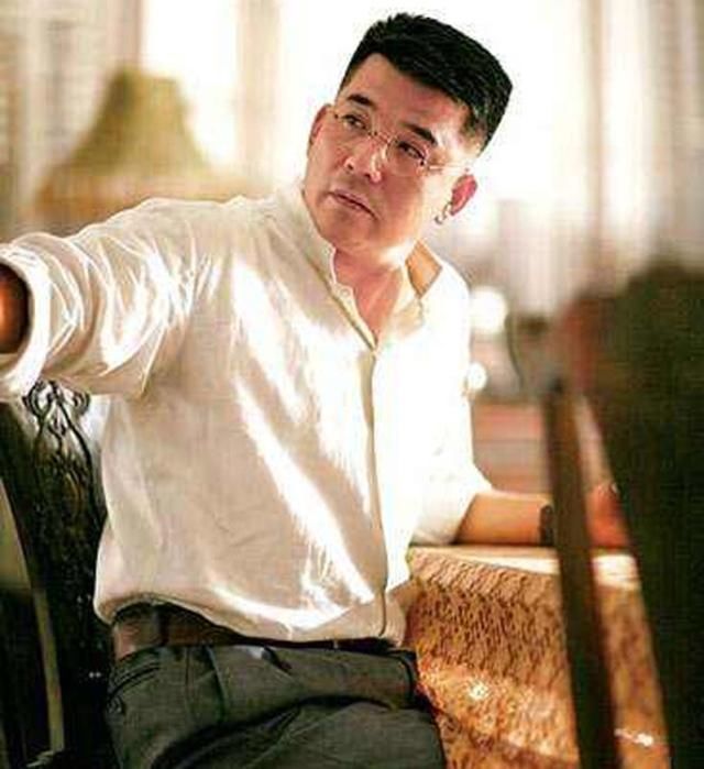 62岁孙淳全家近照,妻子是演员,长相洋气,恩爱30年至今