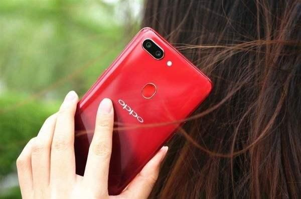 r15标准版和梦境版区别,r15标准版底部图片 oppo r15和r15梦境版的区别