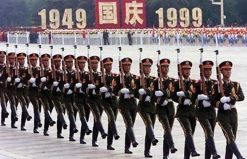 2019建国70周年如果大阅兵,谁来担任"总指挥"?我也很好奇!