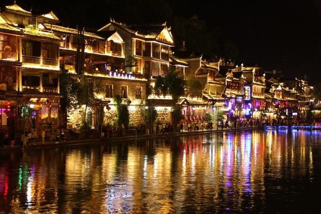 张家界,天门山,芙蓉镇,凤凰古城,长沙,湖南!如梦之旅