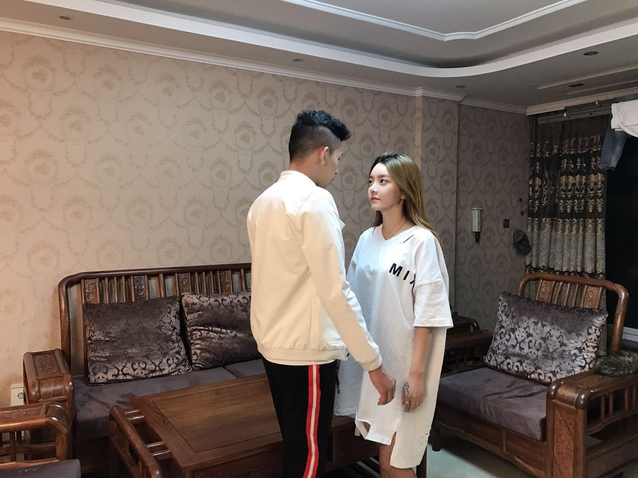 崔阿扎新歌mv《算了》合作mc天佑 疑假戏真做
