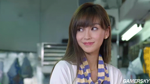 看看是不是网上很火的一个女孩子的搞笑gif图片,做什么动作都很夸张