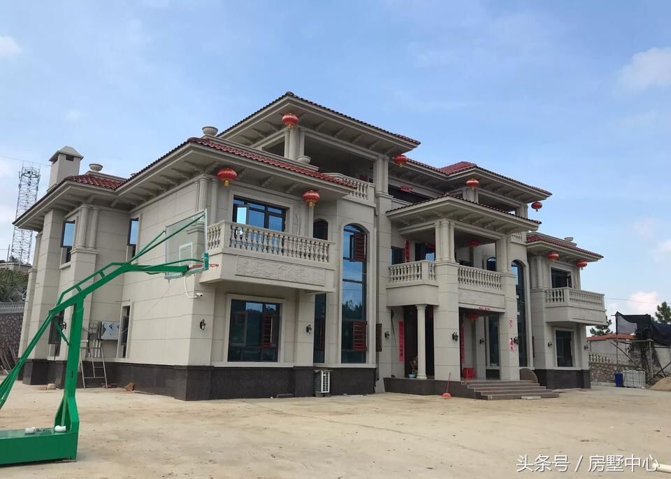 自建别墅设计:邵东廉桥别墅,太豪华了,犹如皇宫,有点