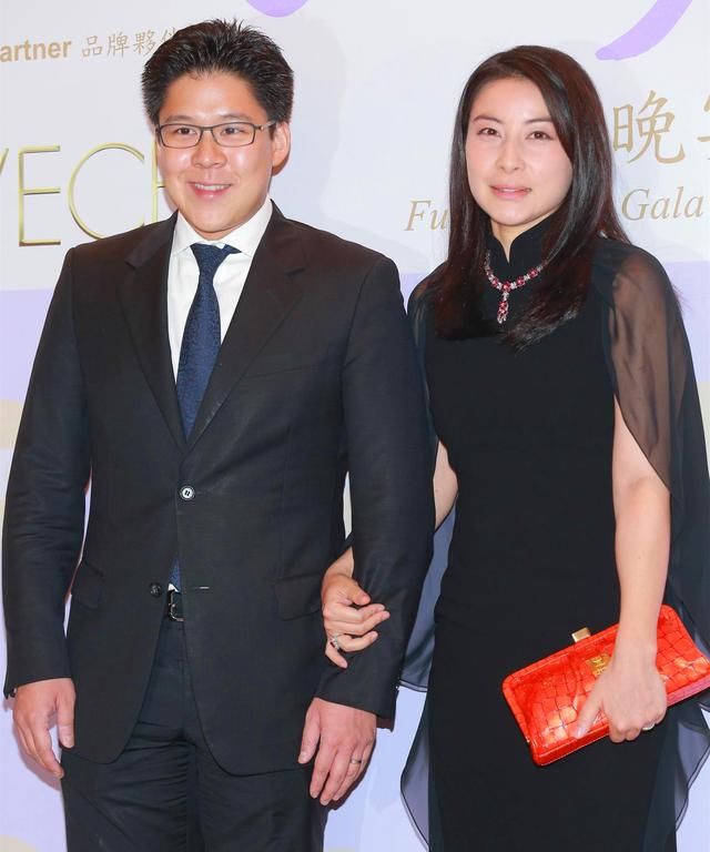 揭秘香港相学大师评价郭晶晶百年一遇旺夫相 豪门生活
