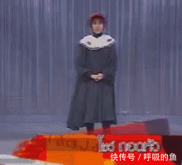 搞笑gif:大街上遇到的小姐姐,我该如何去搭讪啊