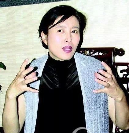 4次堕胎,2次婚内出轨,包养当红s姓男星,不惜给导演