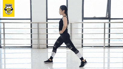 【第02个动作】 gif 步骤: (1)双腿前后打开站立,约2肩宽,手叉腰