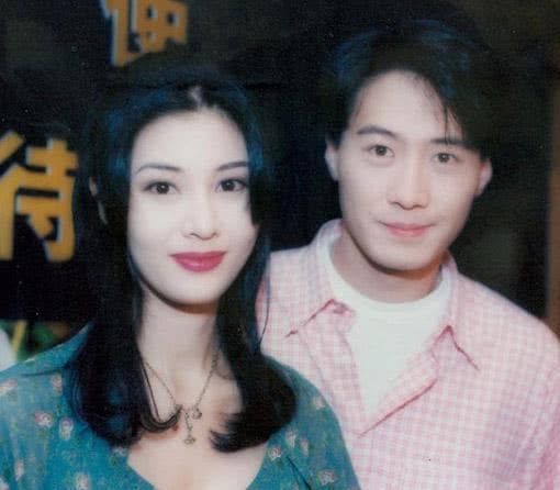 李嘉欣深夜晒与黎明合照 往日的金童玉女现在黎明老成