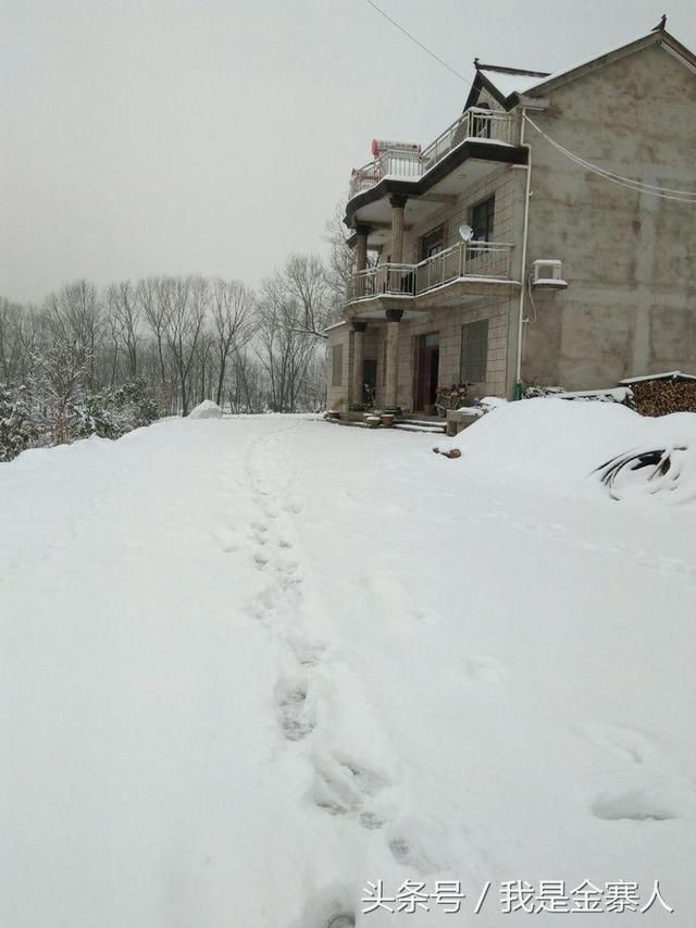 金寨青山镇尧塘村是青山大帝国的东大门,景色秀美,雪景更美!