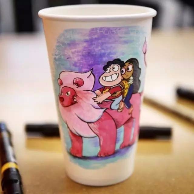 咖啡杯上画画 · 喝咖啡时除了聊天,发呆,你还能做些什么呢?