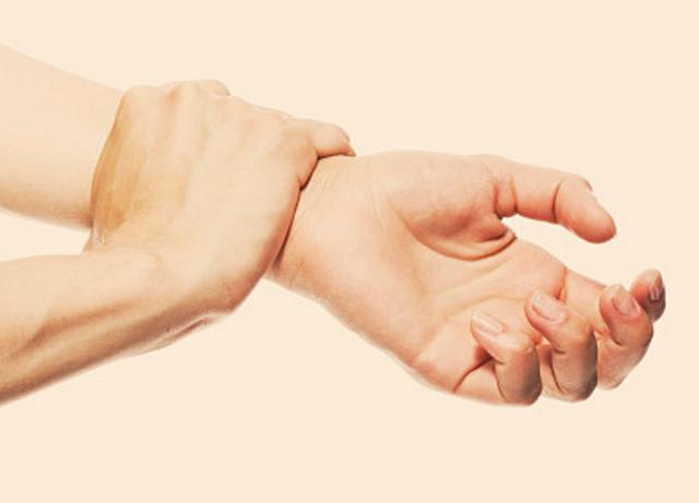 贫血!手会发出哪些求救信号?教你3个技巧快速补血