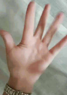 搞笑gif:自从换了这位美女老师,我们班逃课的学生越来