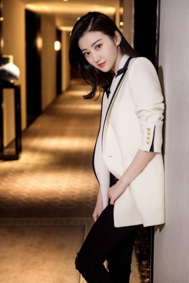 从《我的美女老板》到《特殊身份》都给观众留下了深刻的印象,这位