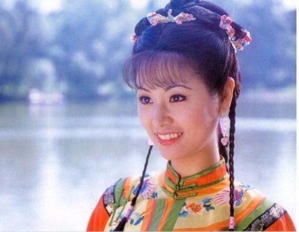 同样是演"紫薇"出道,林心如马伊琍成功走红,而她如今无戏可接