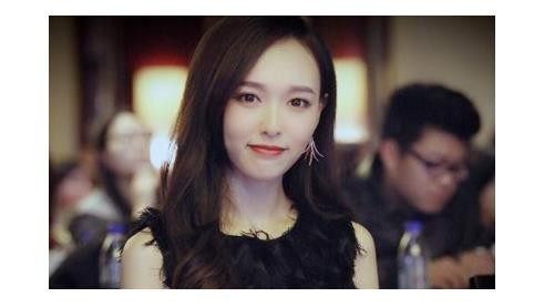 娱乐圈闺蜜杨幂的孩子,看到唐嫣瞬间表情亮了