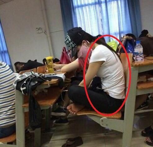 搞笑图文:大哥放开你的猪蹄,我能比你摸的更舒服