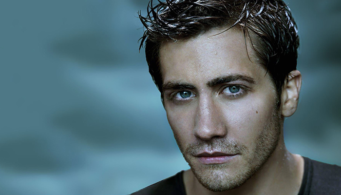 杰克吉伦哈尔年轻