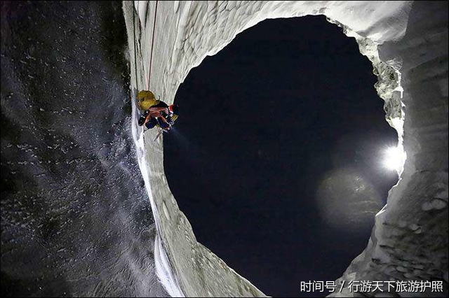 世界上最神秘的三大天坑,最大的在我国重庆,各国游客慕名而来