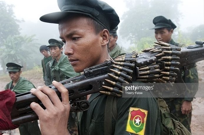 缅甸武装的战地生活:穿"中国军服"打游击