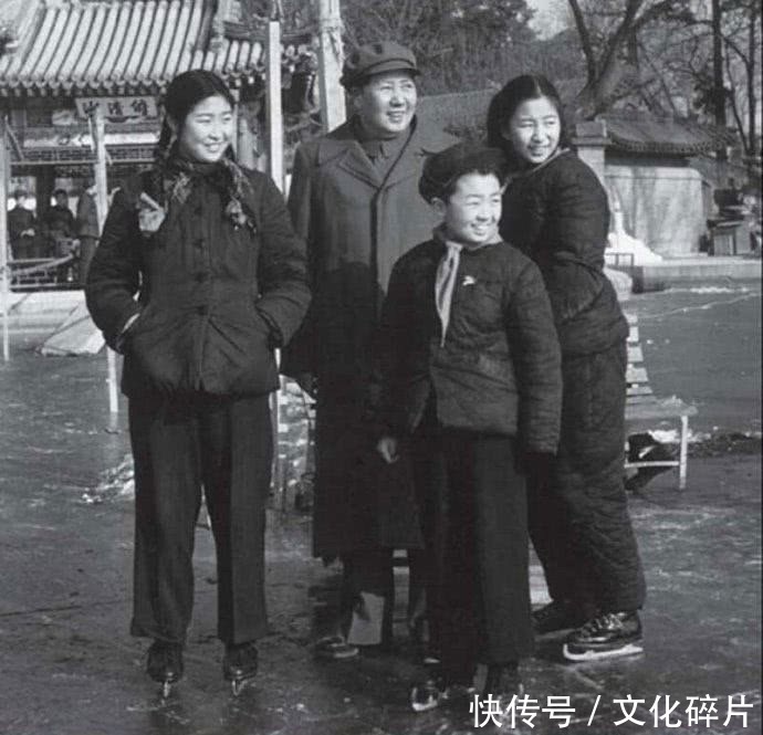 毛远新向伯伯汇报一件事,主席听后很生气,怒道:要拿你