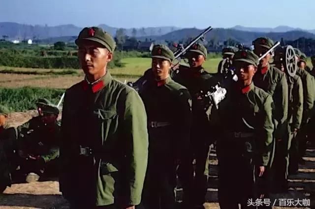 中国 军人 解放军,70年代部队食堂珍贵老照片!老兵都看哭了!