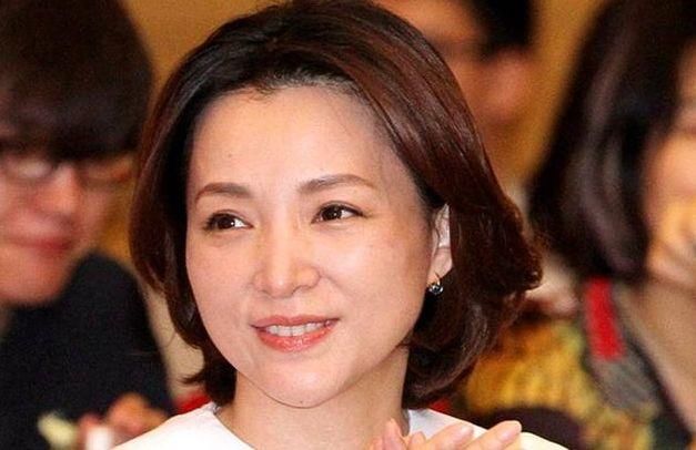 董卿年轻时打43分,倪萍年轻时打83分,而她200分都不嫌