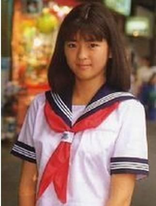 那些穿校服的80年代日本女星们,风华绝代,走过了一代又一代