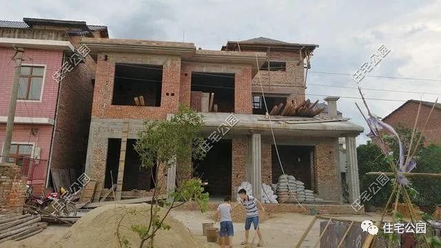 80后农村建别墅,老丈人全程监工20万盖3层,羡慕倒一大片农村人