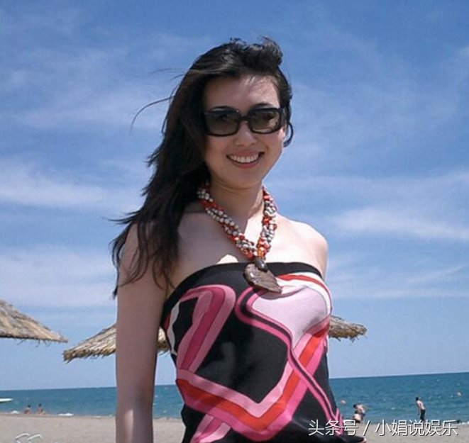 央视主持人李红近照曝光,网友:太美了!