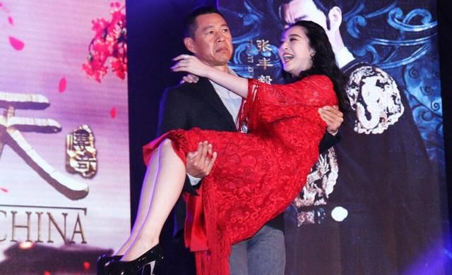 凸显男友力的公主抱画风突变,能抱起贾玲的都是真汉子