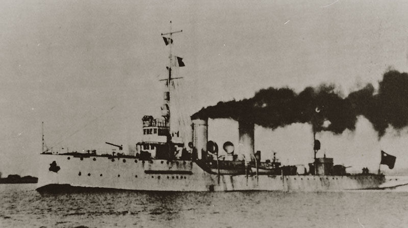 号鱼雷炮舰在北伐后已几近废舰状态,由江南船厂改造为自强号巡洋舰