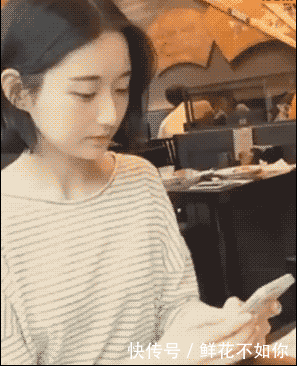 爆笑gif动图:姑娘这是梦见谁了,居然笑的那么甜啊!