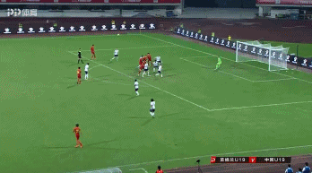 【出场阵容】 国足u19:12-彭鹏;13-孙沁涵,18-吴少聪,24-蒋圣龙,5