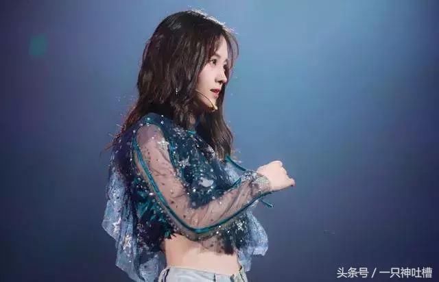 每一场的snh48的演唱会几乎多座无虚席,据说有80%的观众是冲着鞠婧祎