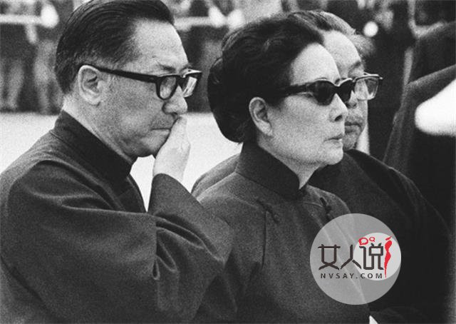 1940年代初,蒋纬国与西北棉纱大王石凤翔的女儿石静宜结婚;1953年石静